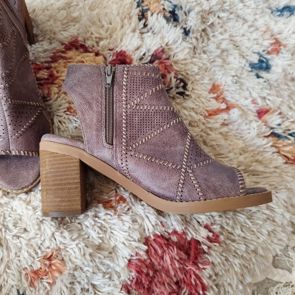 LAST CHANCE Not Rated Ankle Booties - Picture 4 of 5